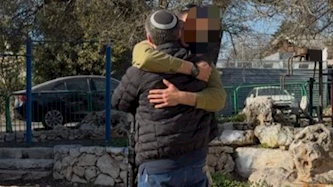 בצלאל סמוטריץ' ובנו, צילום: רשת bezalelsm ,X@